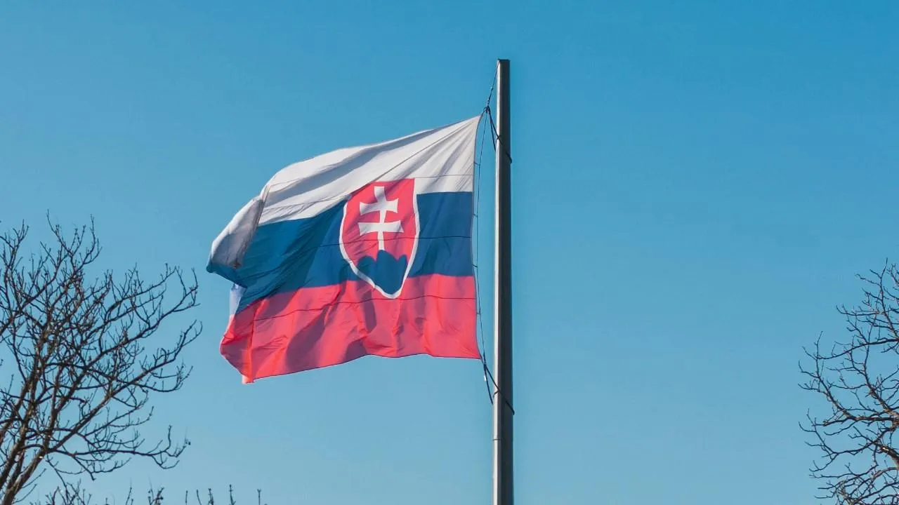 Премьер Словакии Фицо заявил, что не намерен быть слугой Зеленского