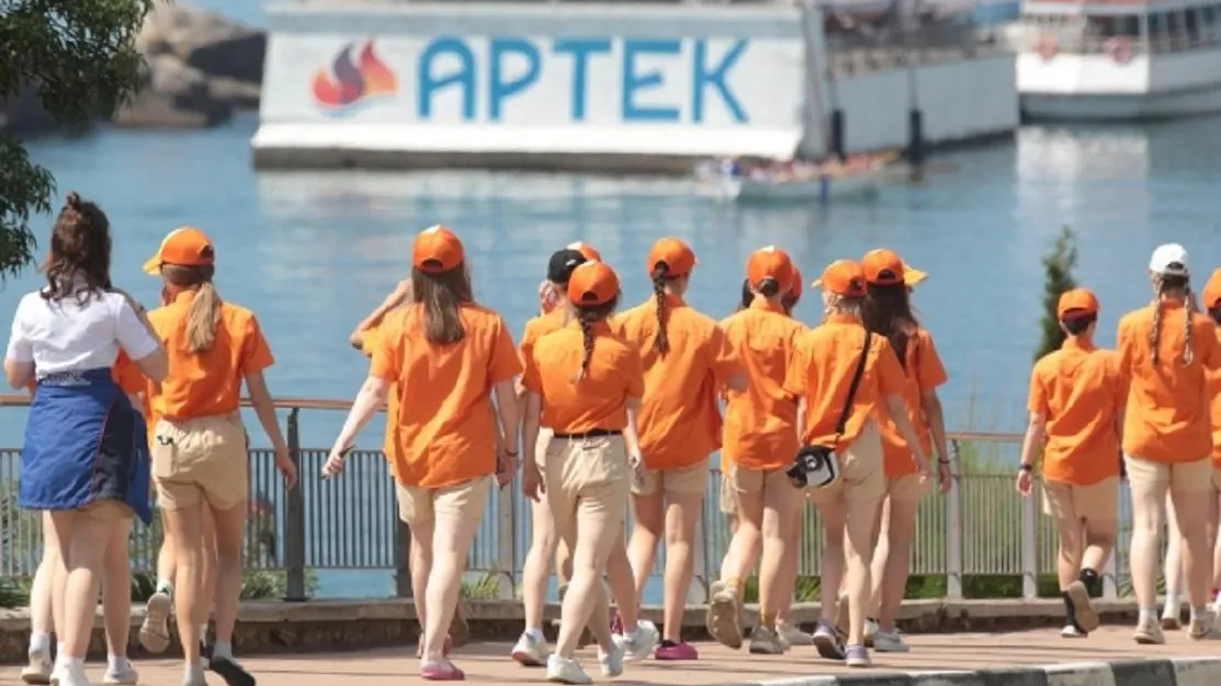 Кравцов: Санкции против центра «Артек» вызывают недоумение