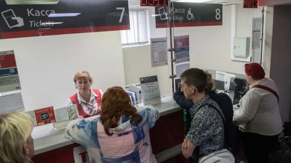 На столичных вокзалах установят системы электронных очередей