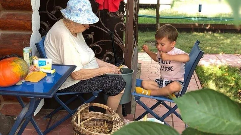 Александр Легков поблагодарил волонтеров, доставивших продукты его 93-летней бабушке