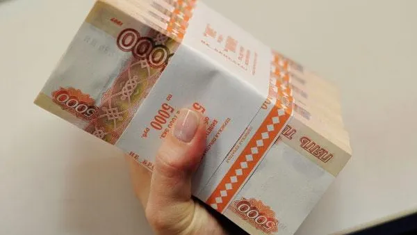 В Петербурге дорожное предприятие обязали выплатить 500 тысяч рублей за травму