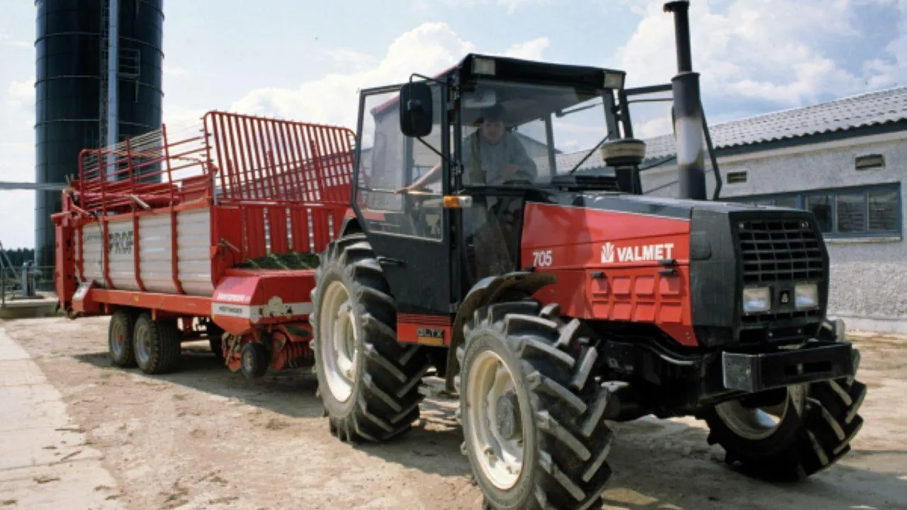 В Татарстане в ДТП с участием трактора и «Лады» погибли три человека