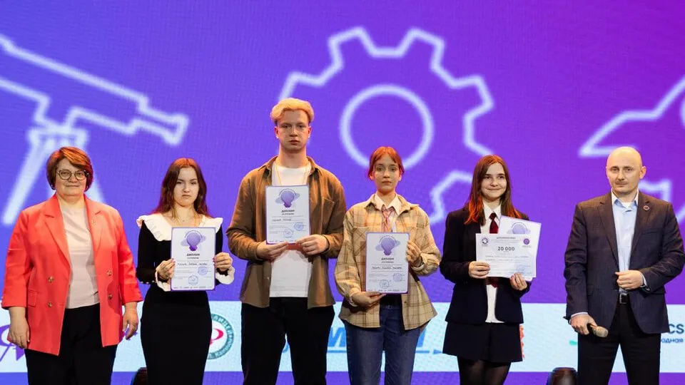 Александр Кузнецов (в центре). Фото: личный архив Александра Кузнецова