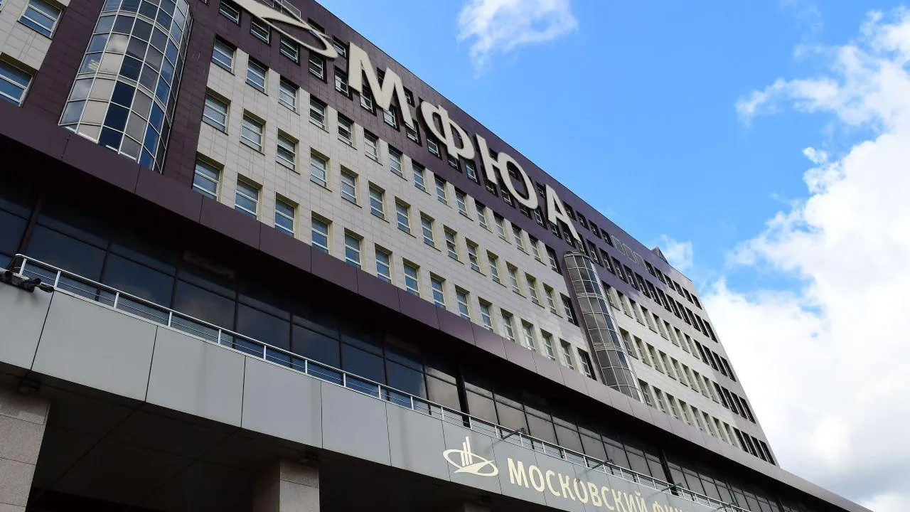 Студент порезал себя из-за отказа родителей платить за обучение