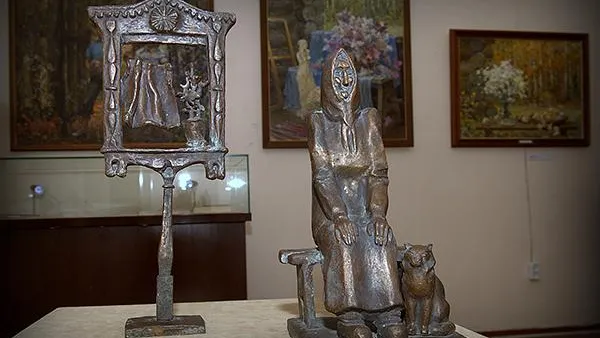 Молодые и давно признанные мастера объединились на выставке в Хотькове