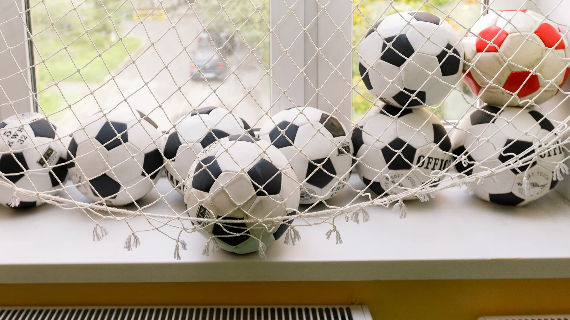 Президент ФИФА попал в базу «Миротворца» после призыва снять санкции с российского футбола