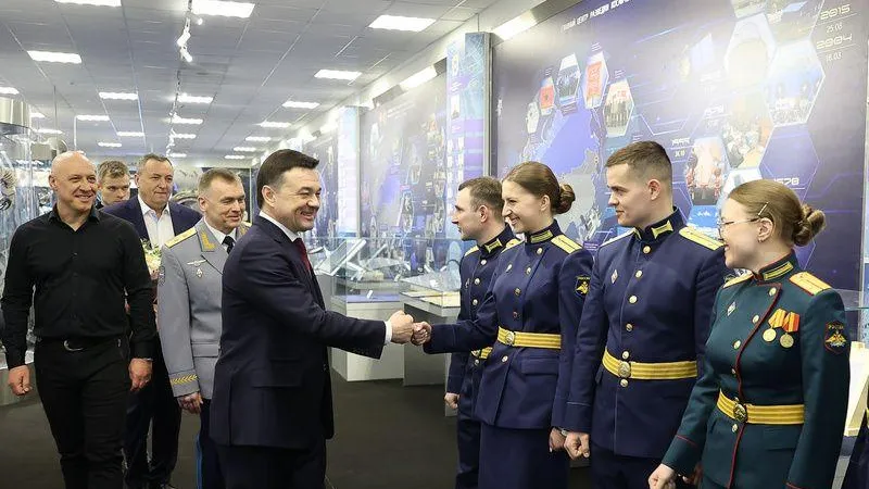 Чтобы всегда был мир. Воробьев поздравил военнослужащих и ветеранов Краснознаменска
