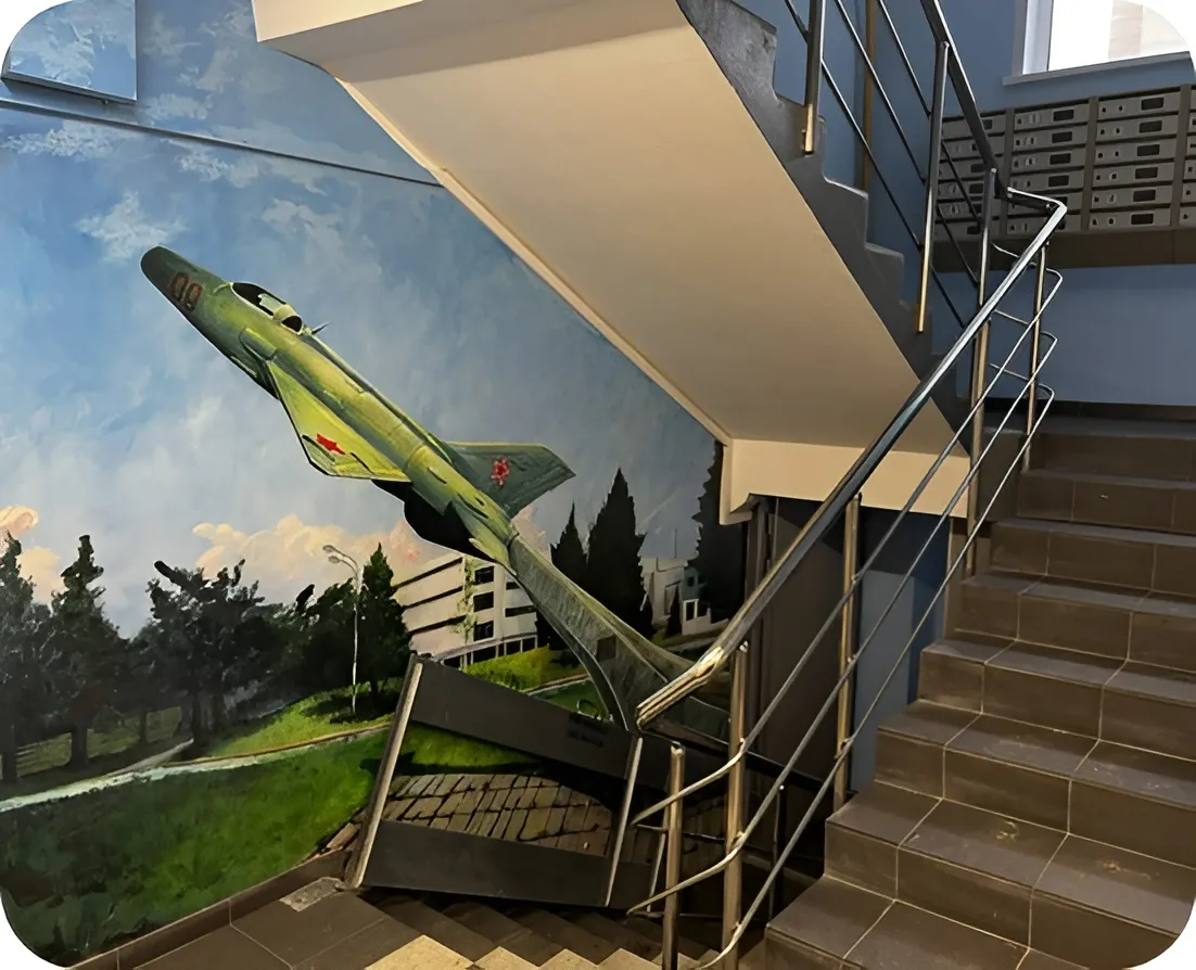 Тематическое оформление подъезда в Жуковском