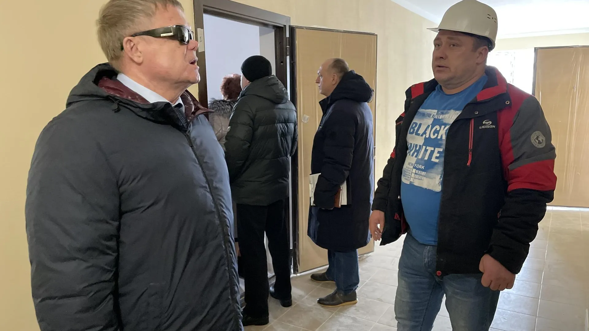 Осмотр дома. Фото: Ирина Паленова