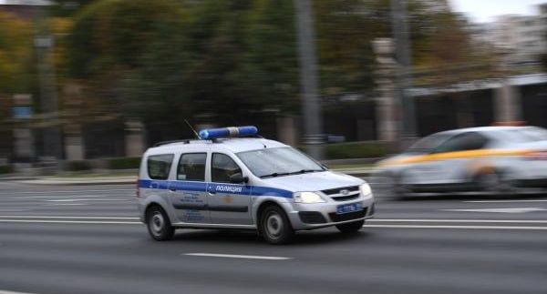 В Подольске водитель влетел в отбойник и фуру