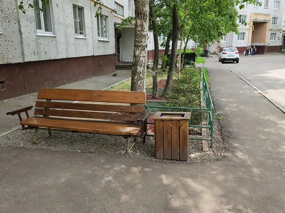 Двор возле нового дома. Фото: REGIONS/Роман Кутузов