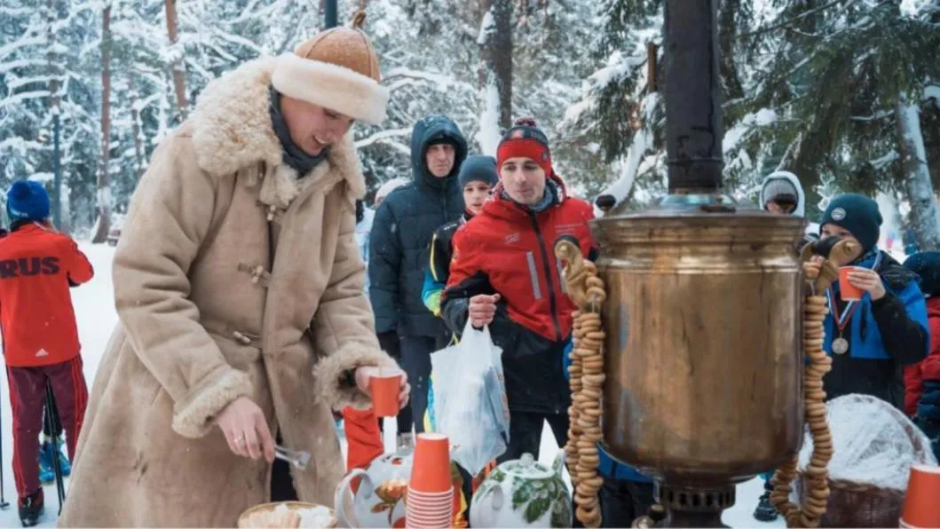 В подмосковных парках организованы зоны с бесплатными горячими напитками