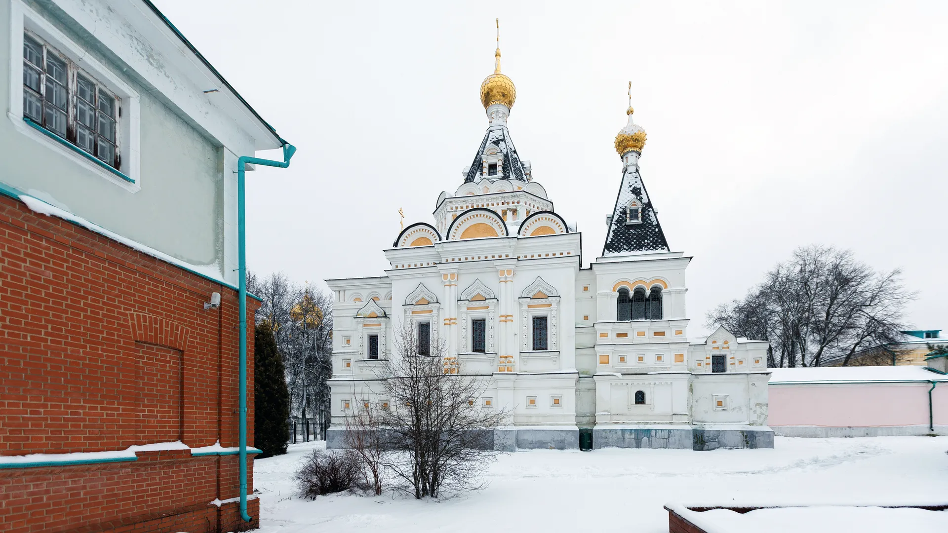 Церковь Елисаветы Праведной в Дмитровском кремле