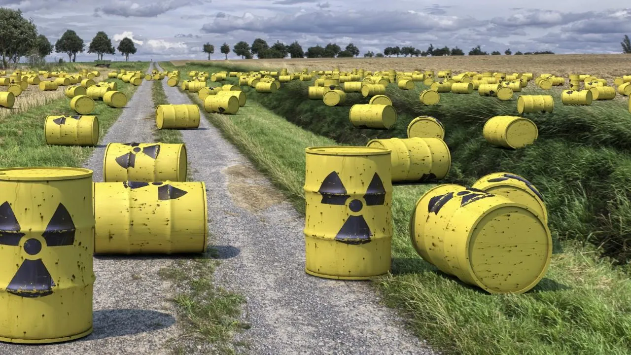 В штате Кентукки сошел с рельс поезд с расплавленной серой