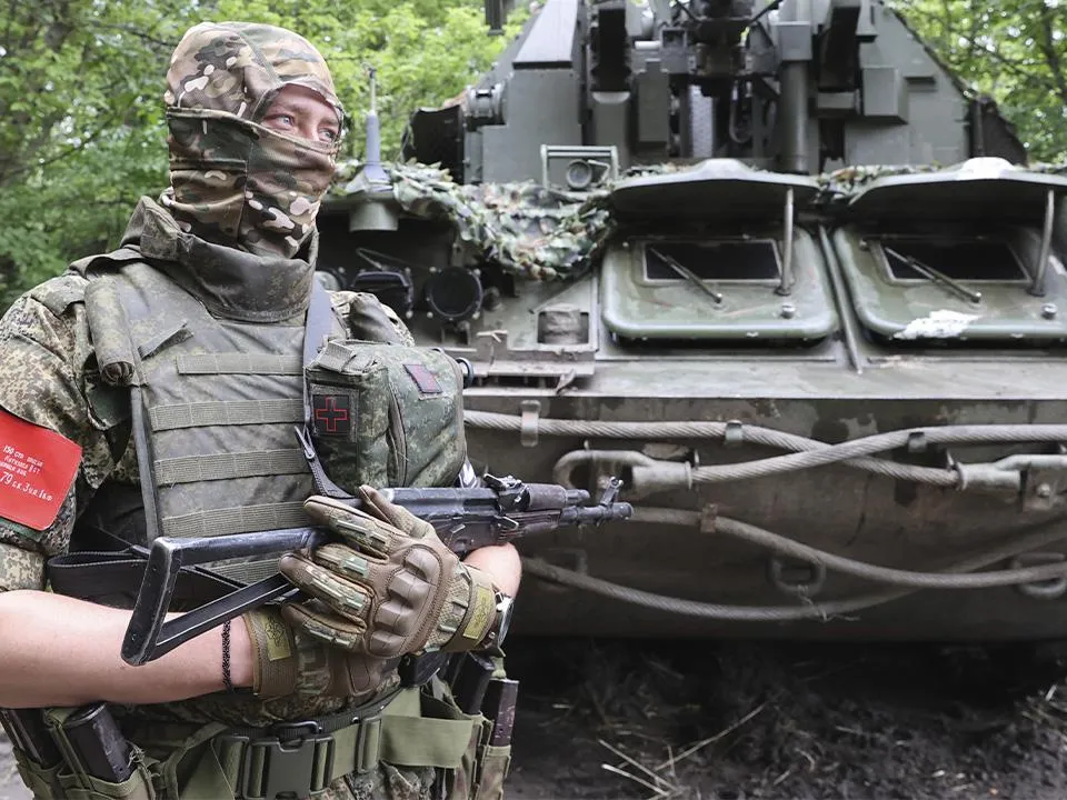 «Первые дни СВО были самыми тяжелыми»: боец рассказал, как «малолетки» героически штурмовали город в Донбассе