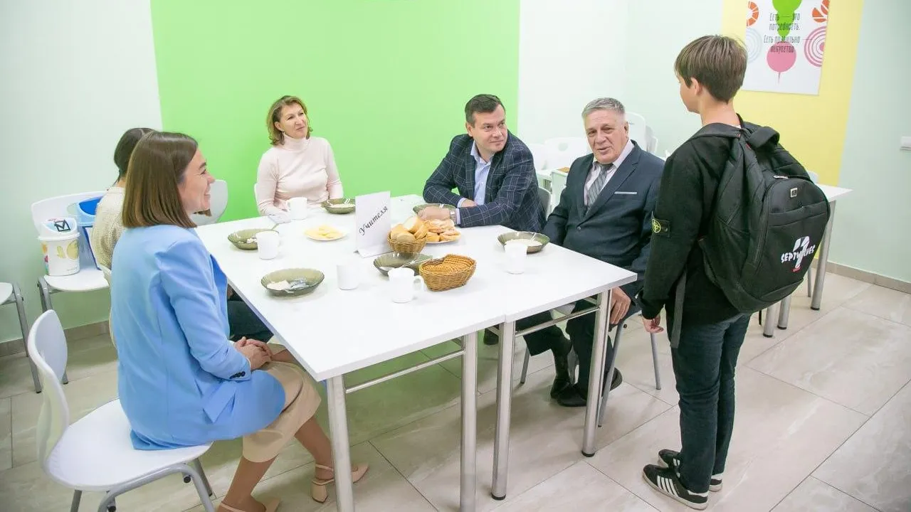 Глава Коломны продегустировал новые позиции в школьном меню