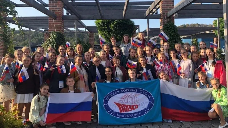 детская музыкальная хоровая школа Алые паруса