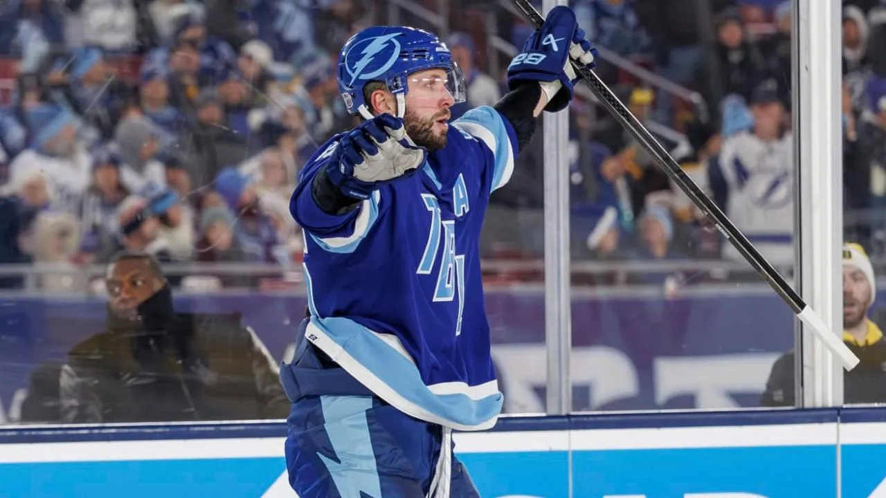 Величие скромного Кучерова: в четвертый раз выбил 120 очков — единственный среди действующих игроков