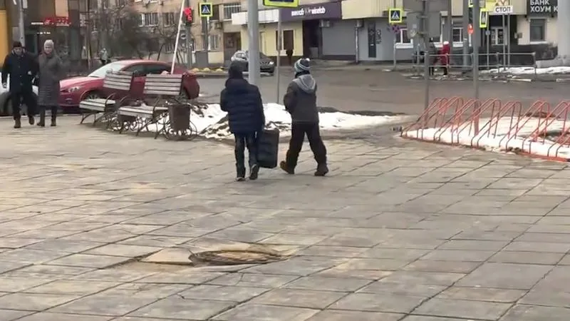 Первоклашки-меломаны с огромной колонкой утерли нос сверстникам в Лобне