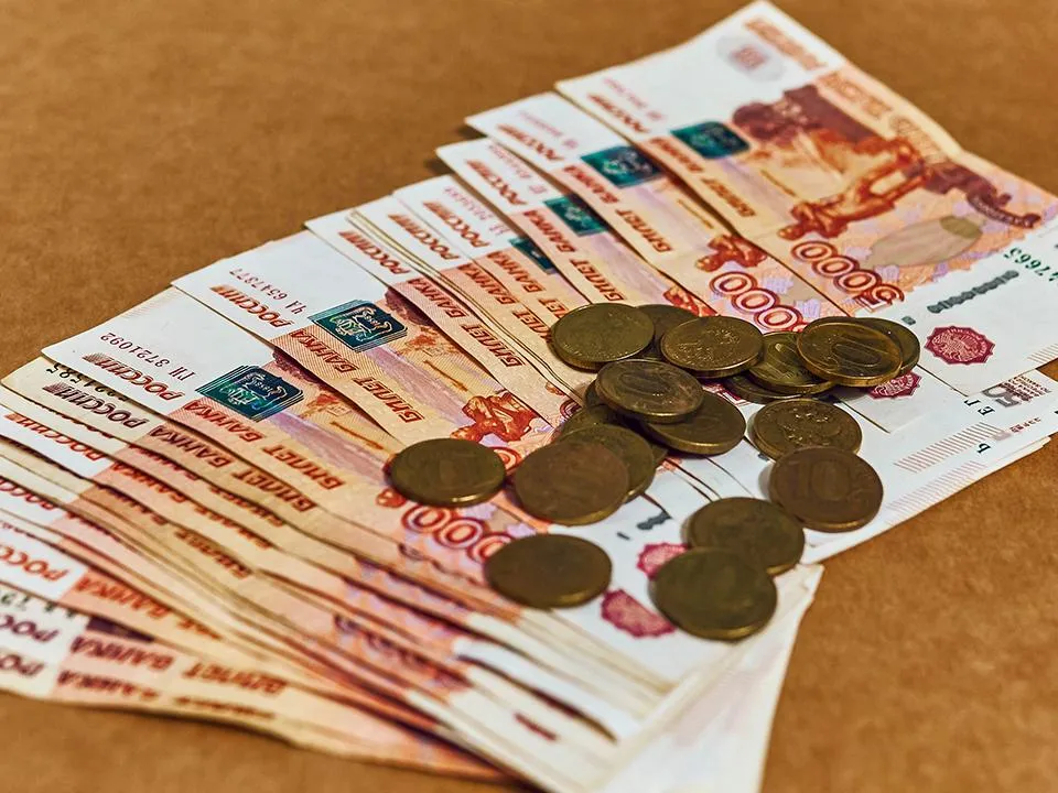 Золото, рубли или валюта: в чем хранить деньги в 2025 году