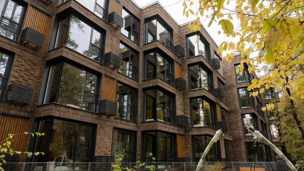 компания e. Development