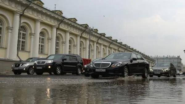 Москву и Павловский Посад затопило: за ночь выпало больше половины месячной нормы осадков