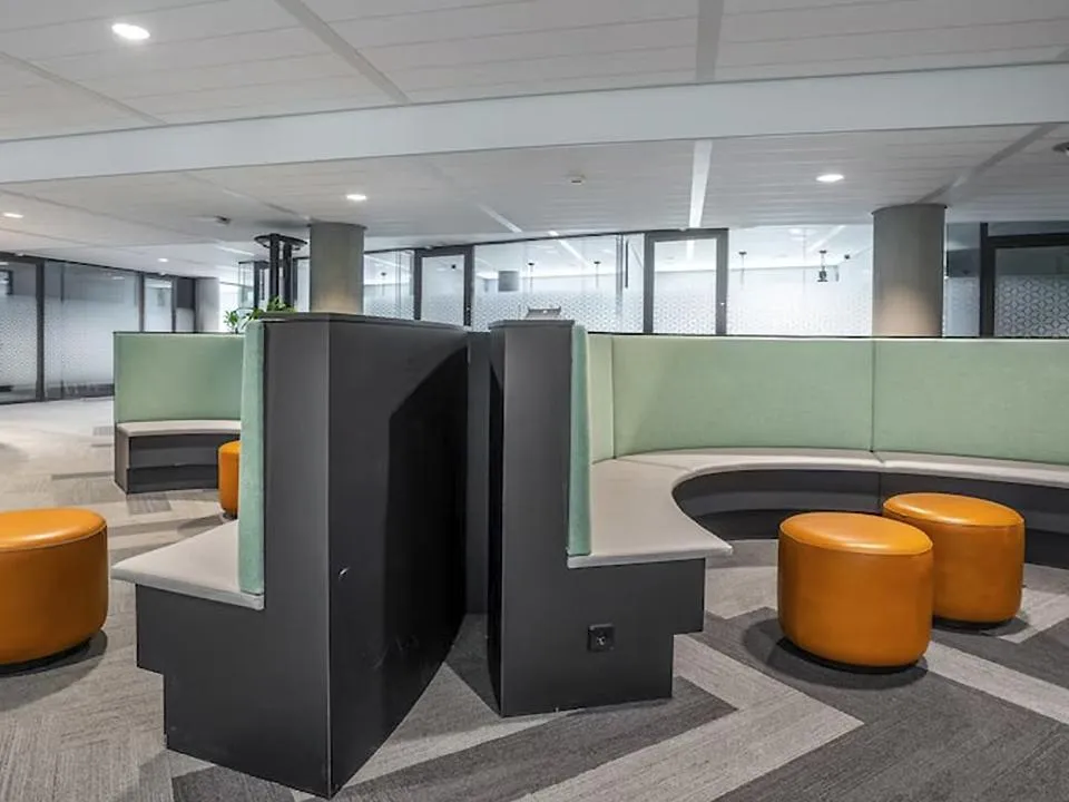 «Находятся в зоне риска»: названы банки, которые могут не пережить санкции