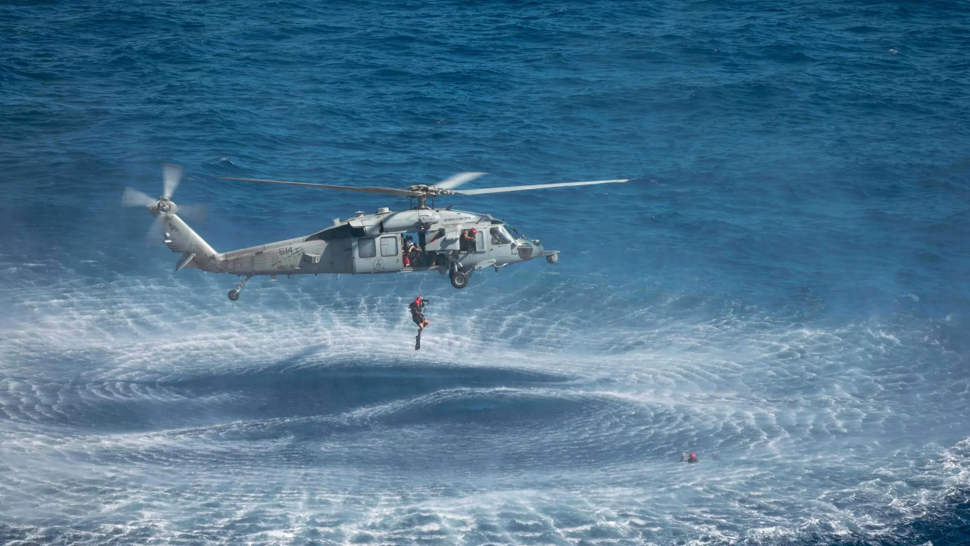 Petty Officer 2nd Class Maxwell/Keystone Press Agency