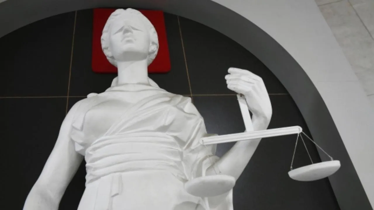 Кузбасский суд осудит местную жительницу, зарезавшую мужа