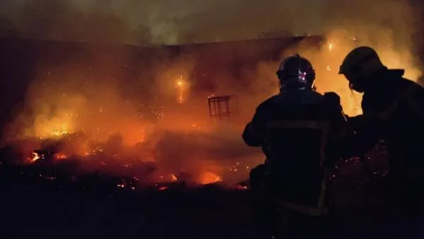 В Париже произошел пожар в многоэтажном доме