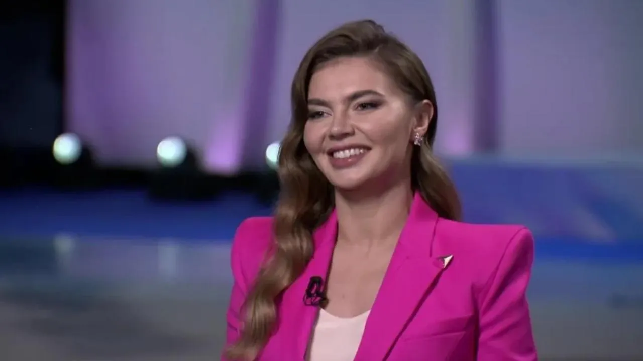 Кабаева шпагатом доказала, что чемпионское тело не стареет