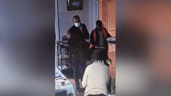 В Петербурге задержали лжеэлектриков, которые обокрали пенсионерку