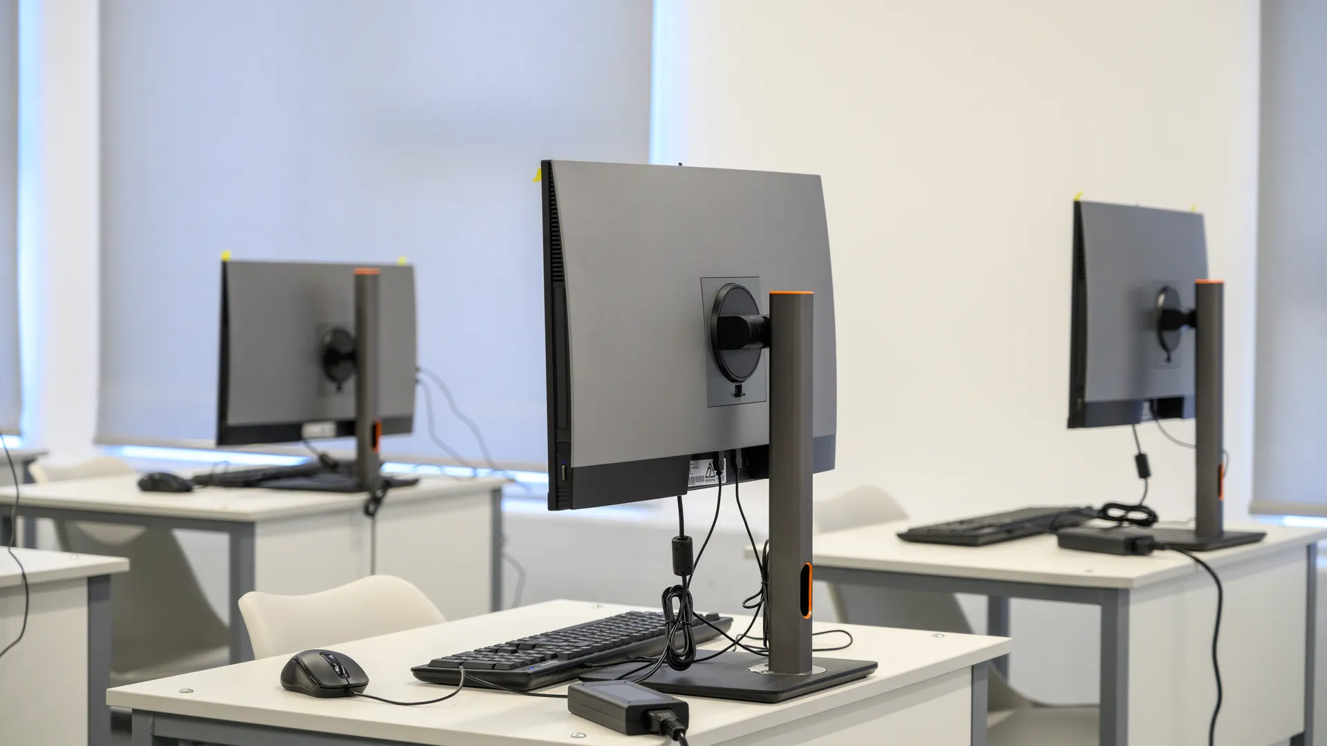 Учебный кабинет информатики нового корпуса «Диалог» средней школы №9 в ЖК «Мытищи парк» на 1100 мест