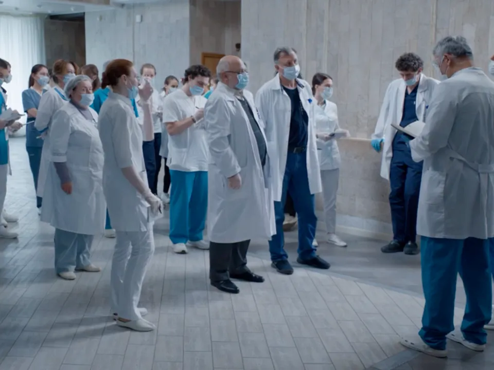 «Драматические напряжение»: режиссер фильма о пандемии COVID-19 раскрыл подробности съемок