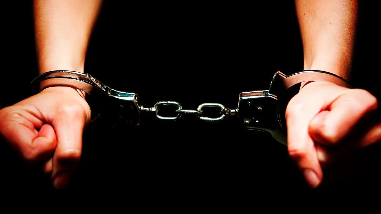 Эпичные кадры задержания главы азербайджанской диаспоры на Урале распространились в Сети