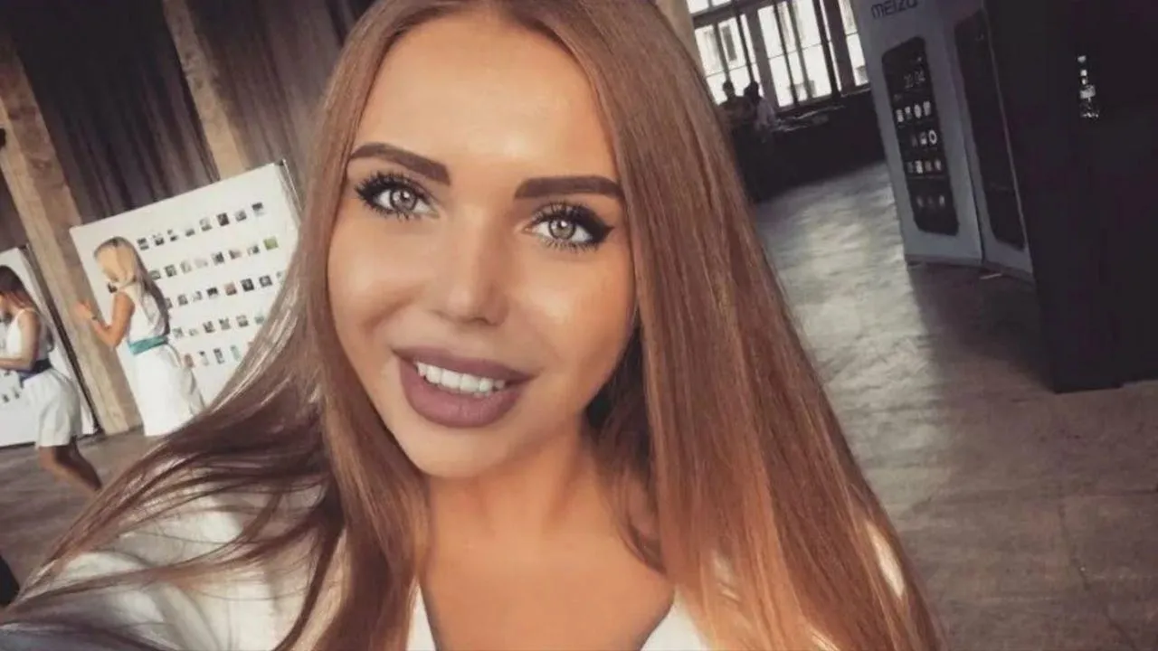 Карина Кросс сообщила о завершении трехлетних отношений с Дмитрием Разваровым