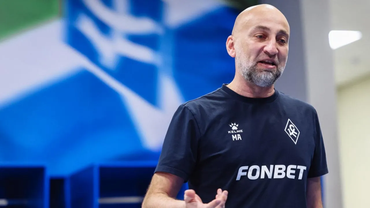 «Крылья Советов» уволили тренера Адиева