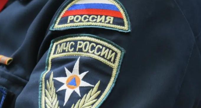 МЧС: поискам пропавших на Байкале рыбаков мешают медведи