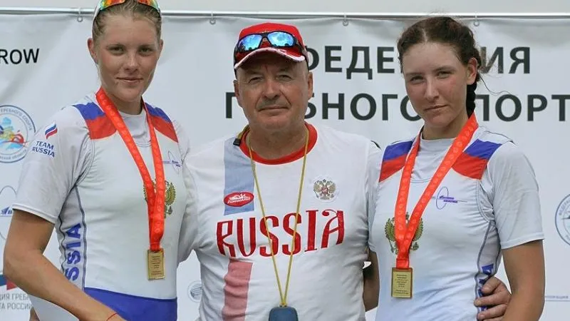 Девушки-гребцы из МО выиграли золото первенства России