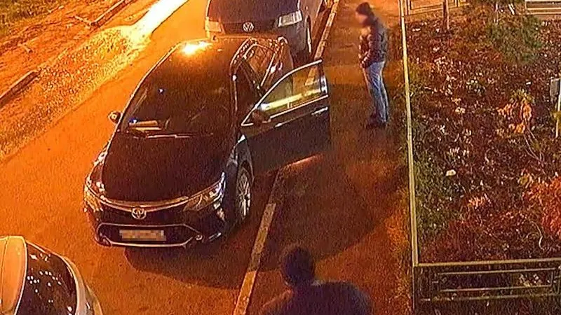 Работа автоугонщиков попала на камеру наблюдения в Трехгорке