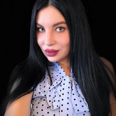 Александра Серова