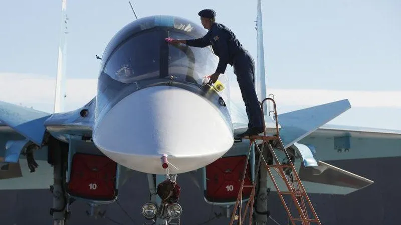 На аэродромах арктических островов разместят Су-34