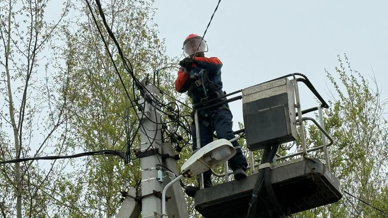 Подмосковные энергетики завершили основные работы по восстановлению электроснабжения