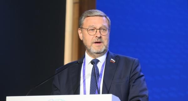 Косачев: окончание конфликта с РФ станет политической смертью для Зеленского
