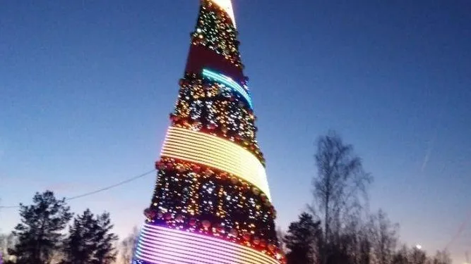 В Башкирии начали ломаться пиксельные елки