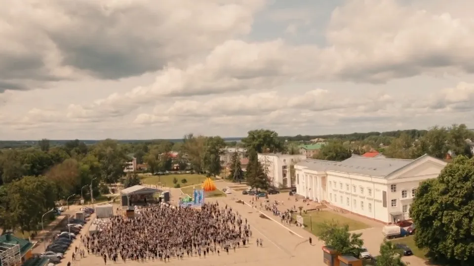 Кадр из сериала «Санкционер». Режиссер А. Захарьян. 2025 год