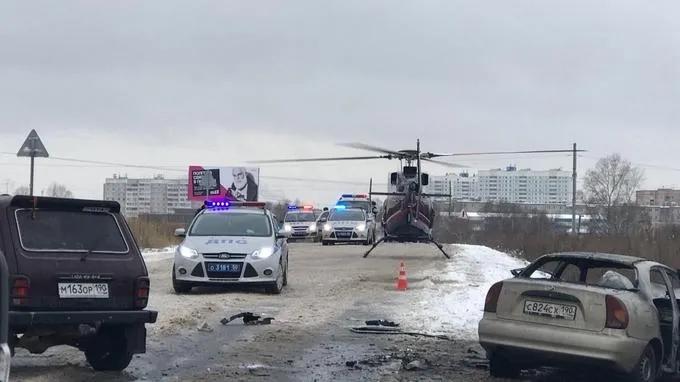 Лобовое столкновение под Серпуховом: одна машина сгорела мгновенно