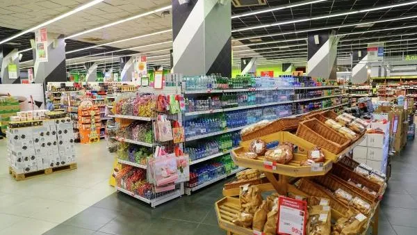 В Челябинске молодые люди совершили шесть краж из магазинов