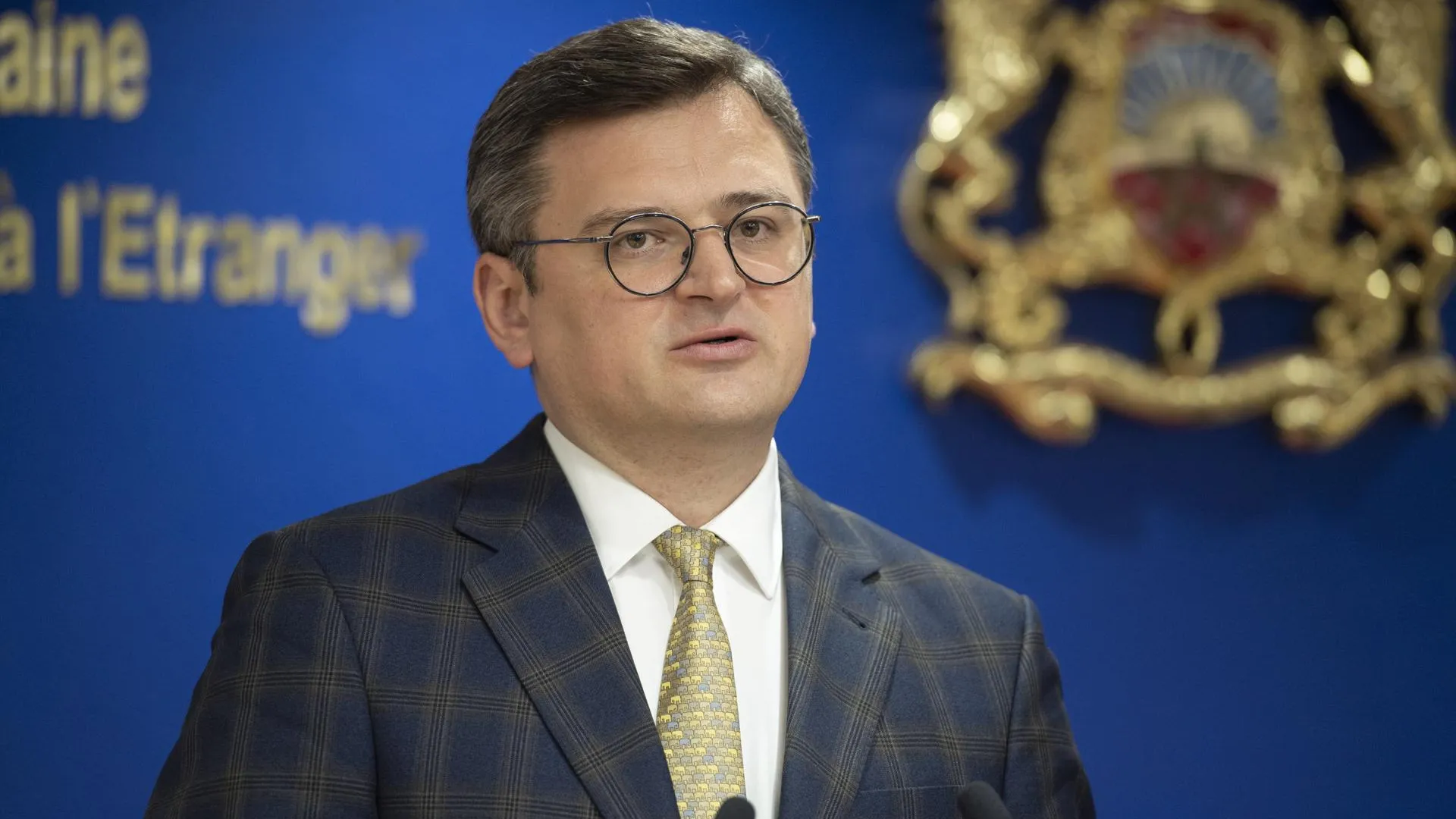 Кулеба: одна страна сдвигает начало обучения украинских пилотов управлению на истребителях F-16