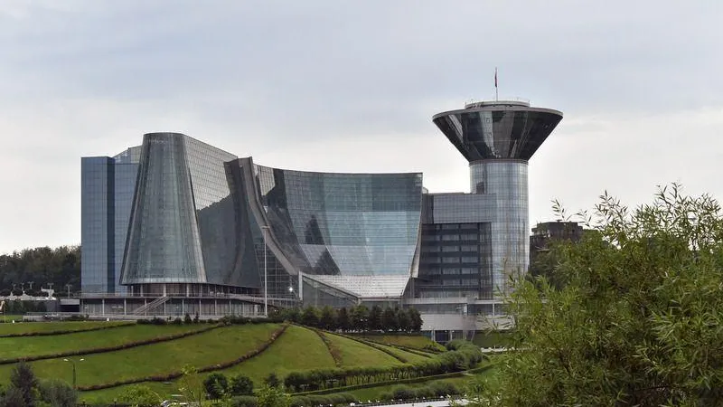 Невакцинированным чиновникам заблокировали пропуска в ДПМО